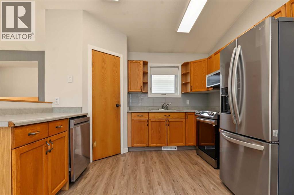 7358 106 Street Property Photo 8
