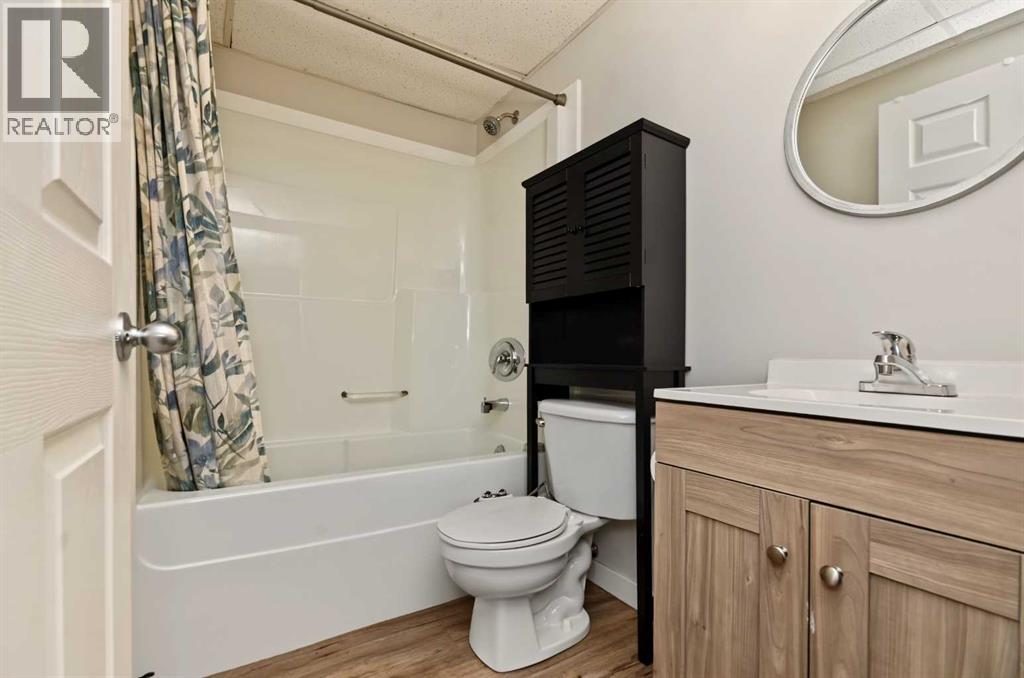 7358 106 Street Property Photo 18