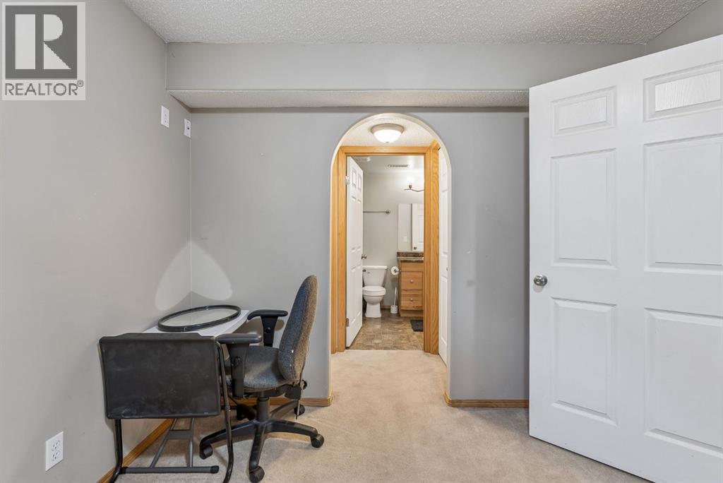 8 Fairways Place Nw Property Photo 19