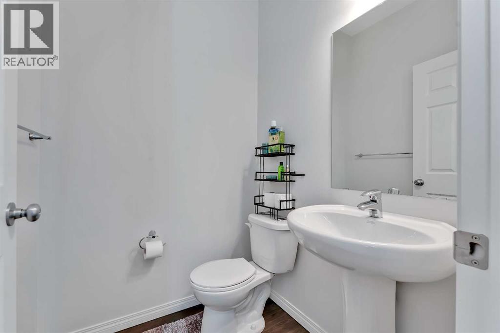 569 Savanna Boulevard Ne Property Photo 7