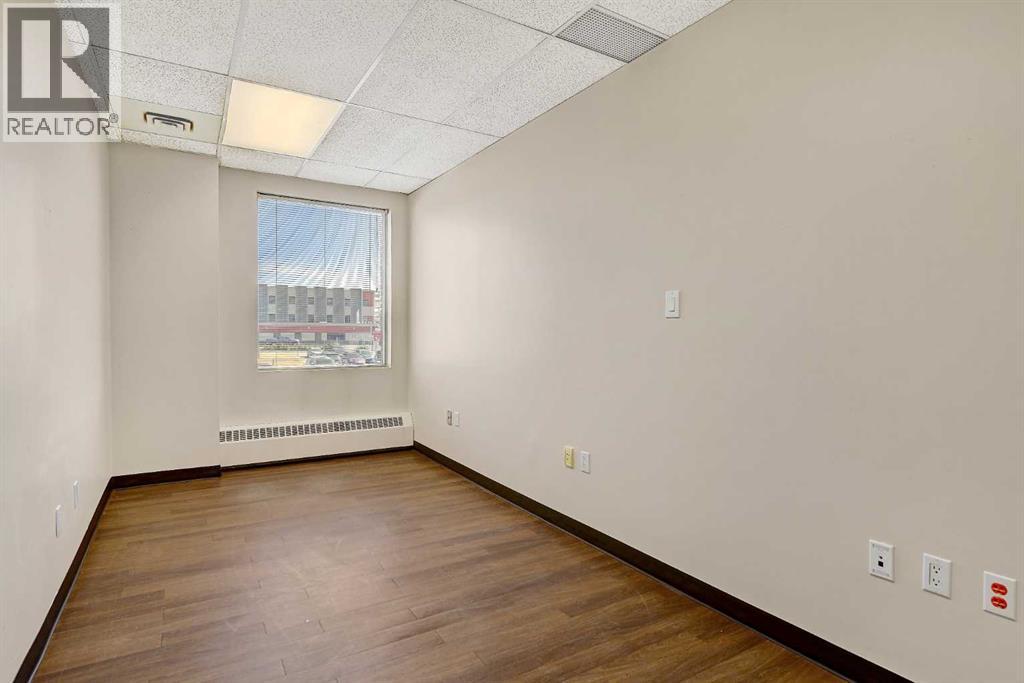9728 101 Avenue Property Photo 5