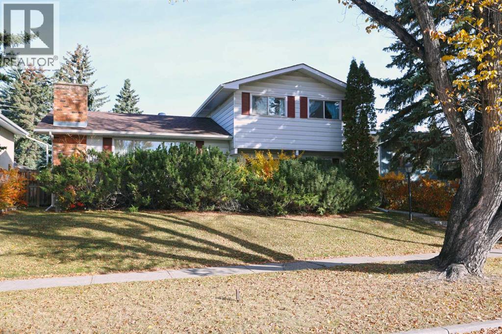 4116 40 Avenue NW Property Photo 1