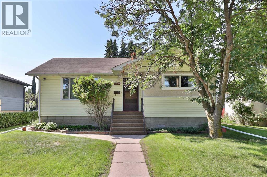 5615 51 Avenue Property Photo 1