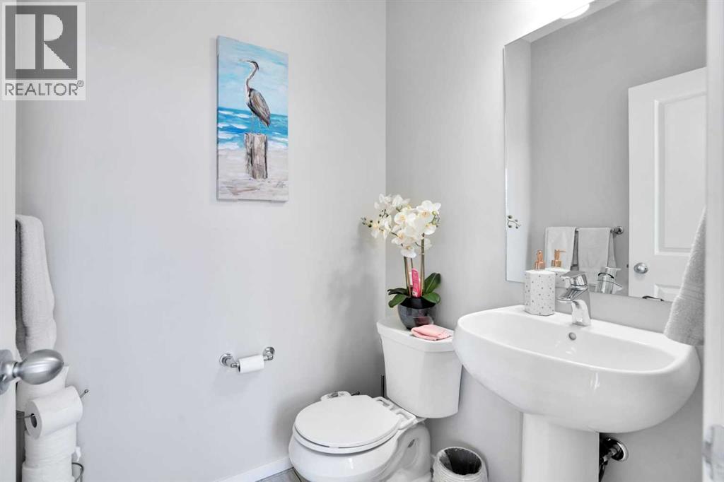 215 Savanna Parade Ne Property Photo 13