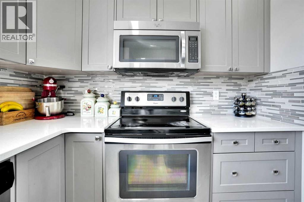 215 Savanna Parade Ne Property Photo 16