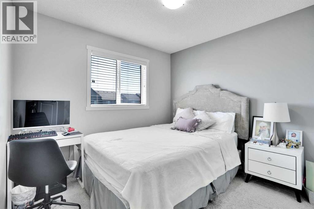 215 Savanna Parade Ne Property Photo 24