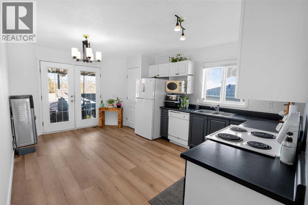 9218 115 Avenue Property Photo 9