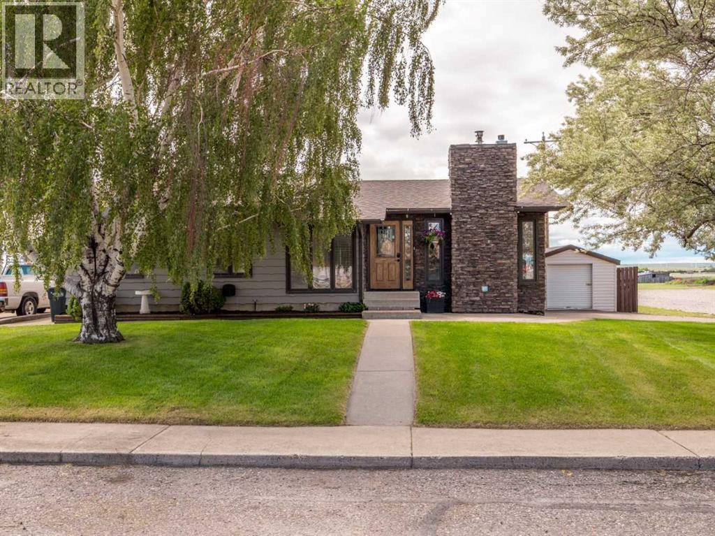 506 10 Street Property Photo 1