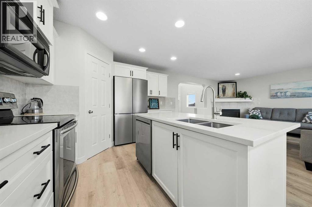 15 Tuscany Reserve Bay Nw Property Photo 3