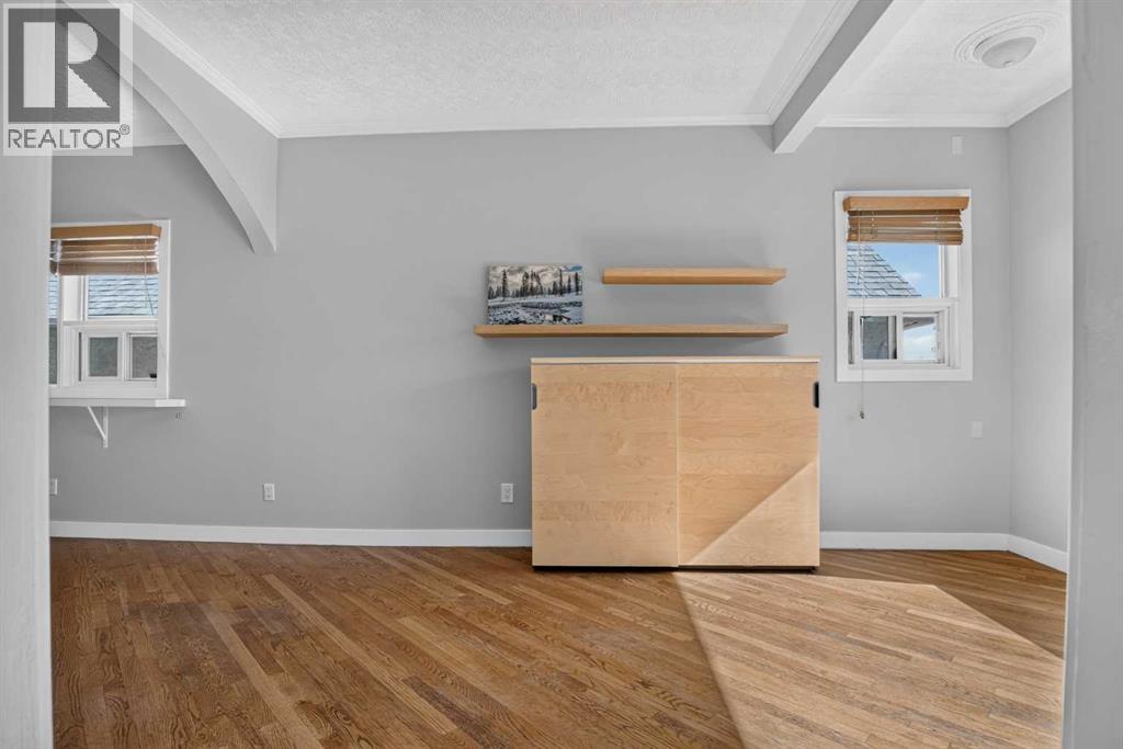 1040 19 Avenue Se Property Photo 8