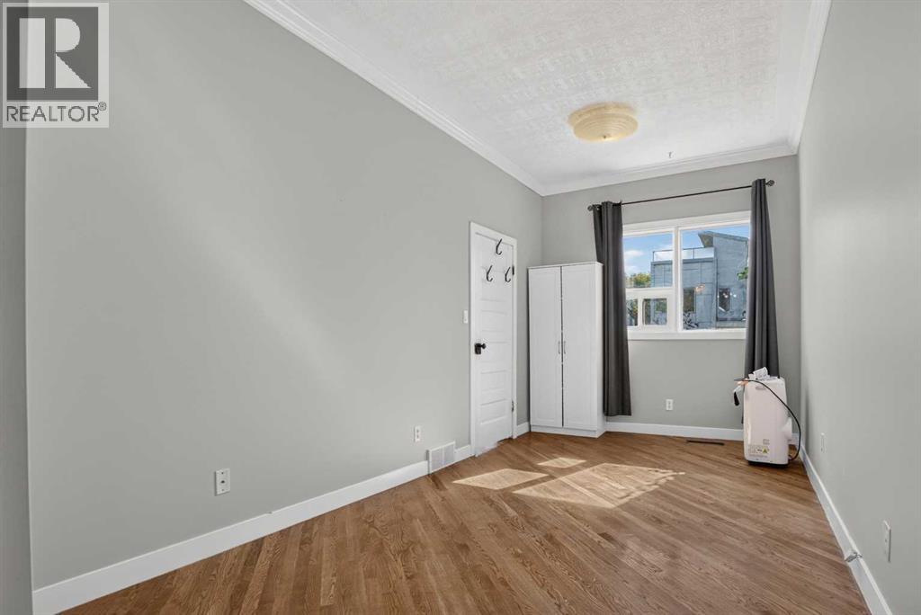 1040 19 Avenue Se Property Photo 19