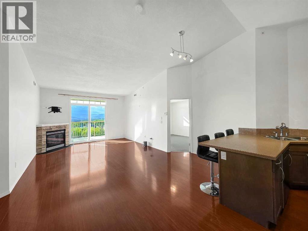 160 Moberly Road Property Photo 2