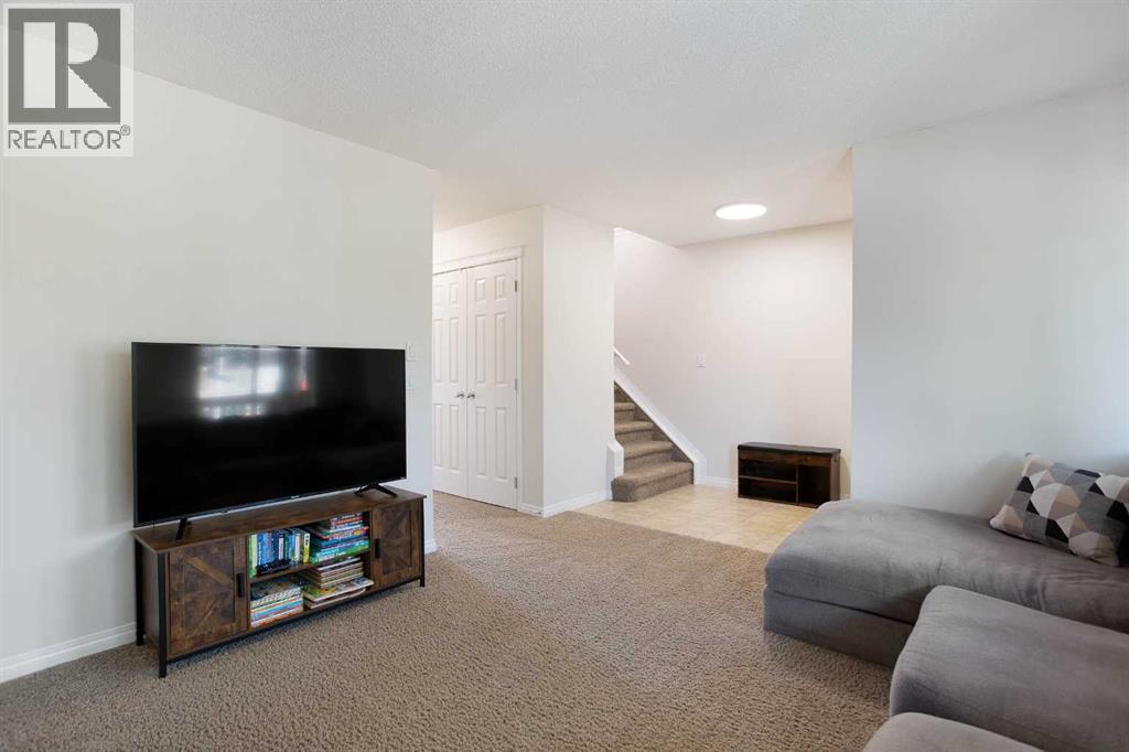 283 Evansdale Way Nw Property Photo 5