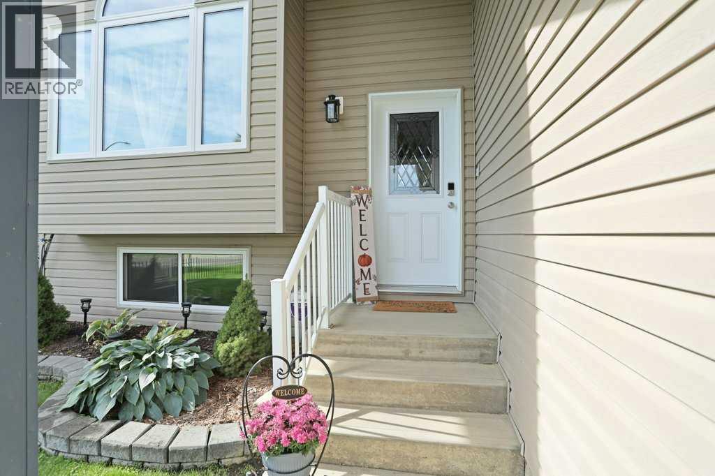 227 Meadowbrook Drive Property Photo 3