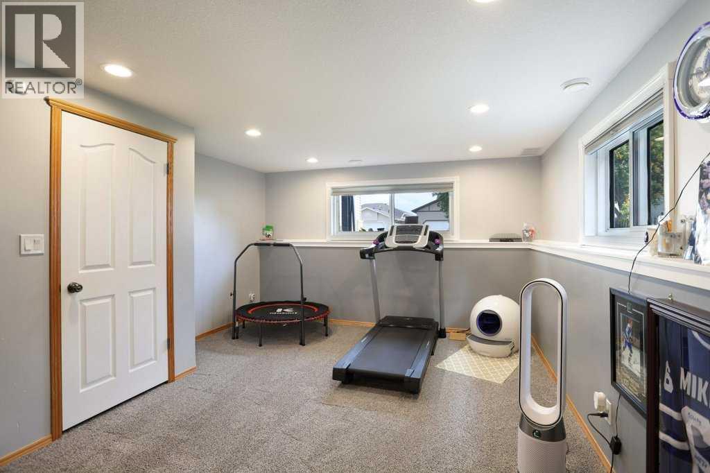 227 Meadowbrook Drive Property Photo 33