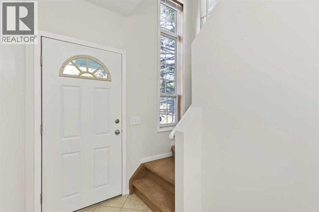 43 Shawinigan Lane Sw Property Photo 3