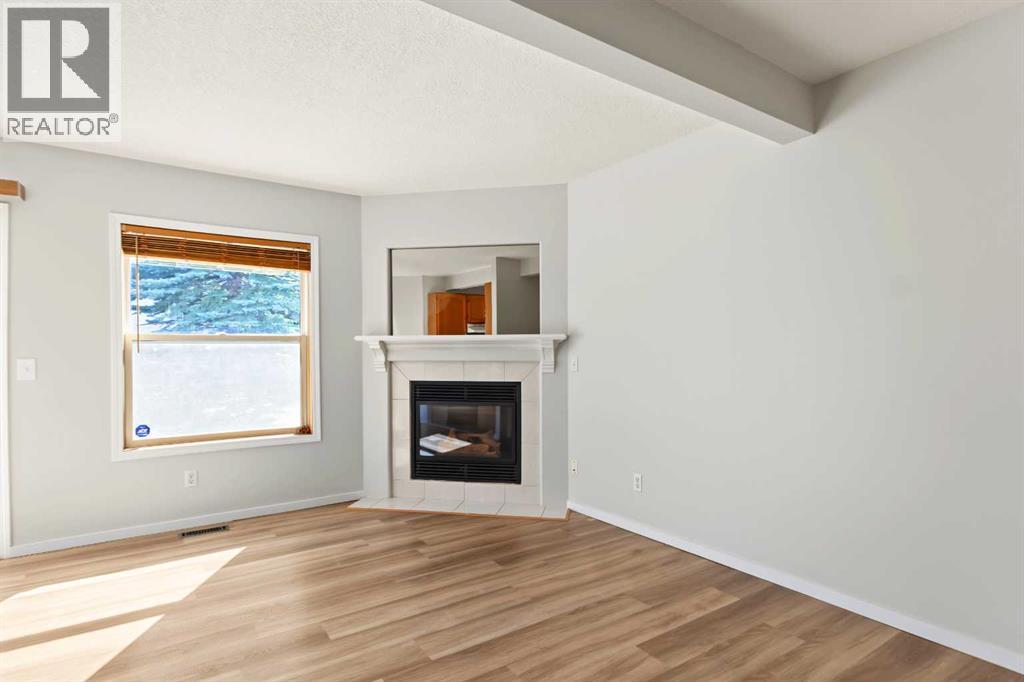 43 Shawinigan Lane Sw Property Photo 4