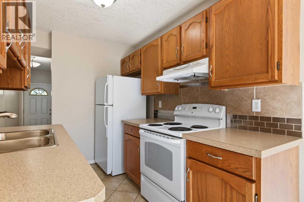 43 Shawinigan Lane Sw Property Photo 10