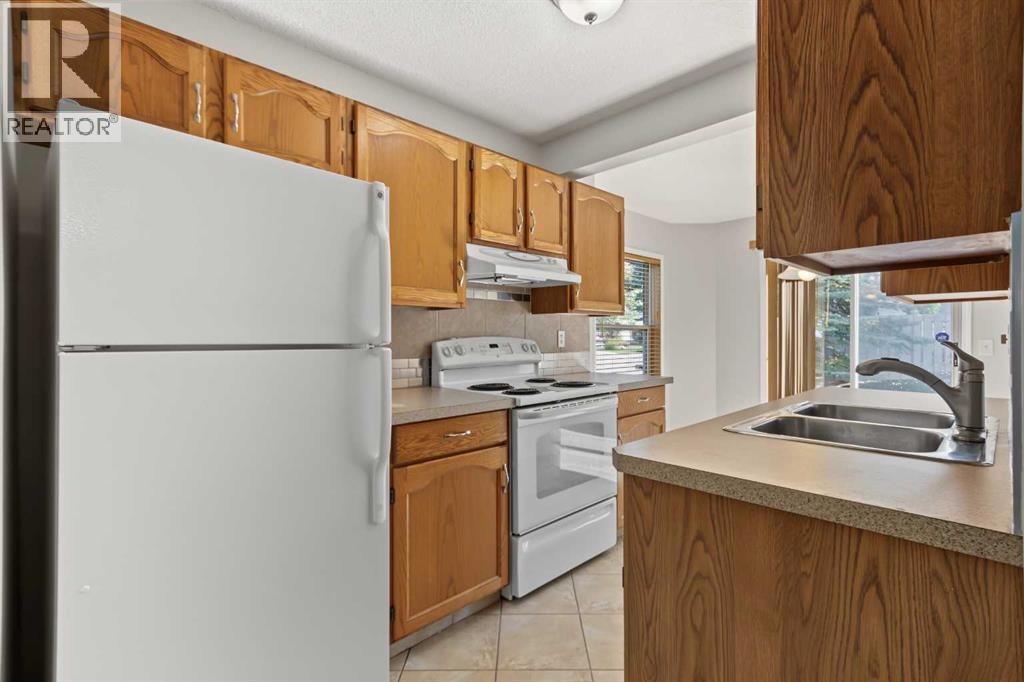 43 Shawinigan Lane Sw Property Photo 11