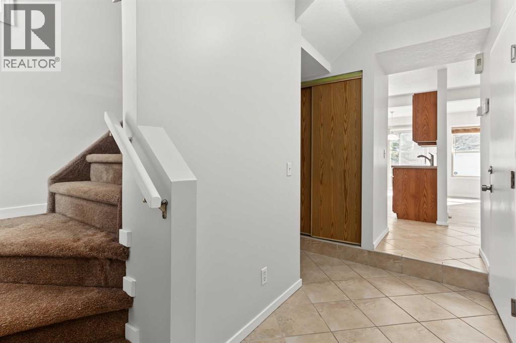 43 Shawinigan Lane Sw Property Photo 14