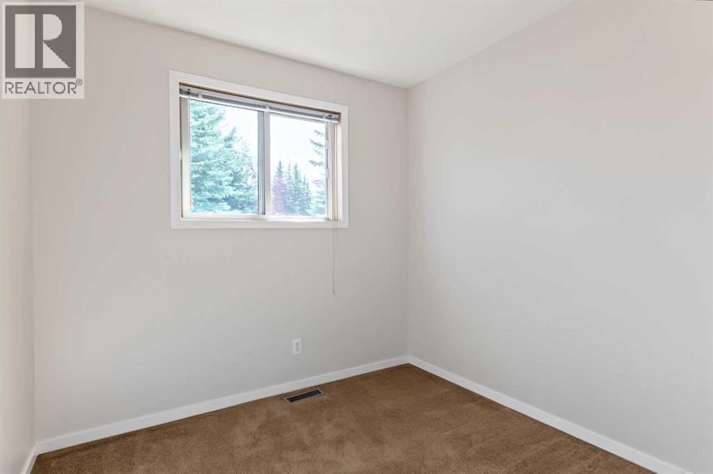 43 Shawinigan Lane Sw Property Photo 21