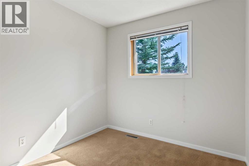43 Shawinigan Lane Sw Property Photo 22