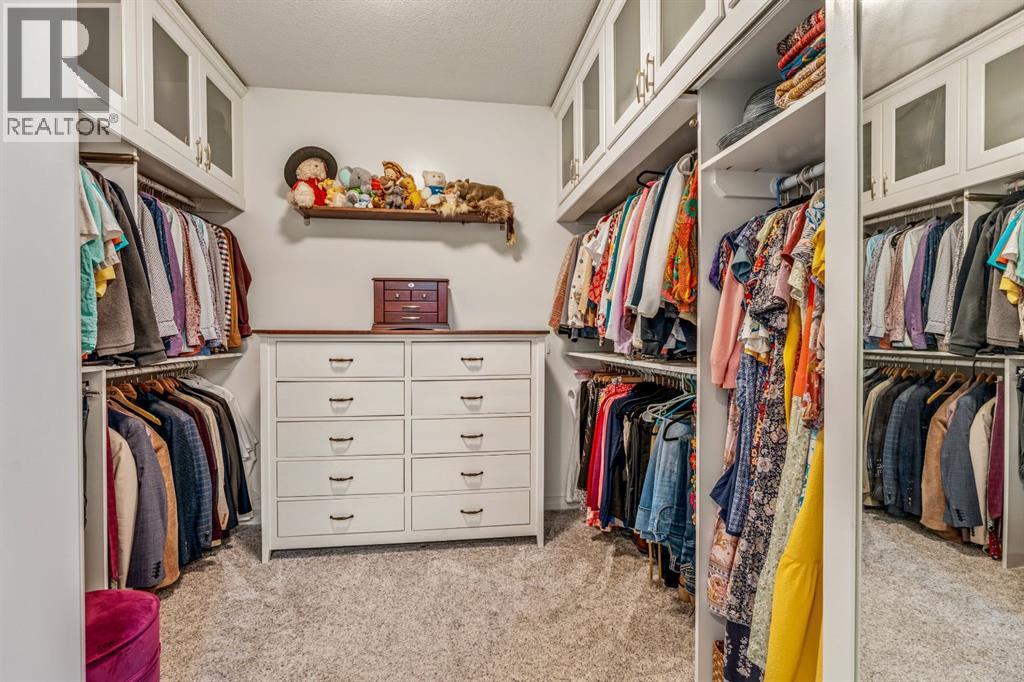 305 9 Street W Property Photo 14