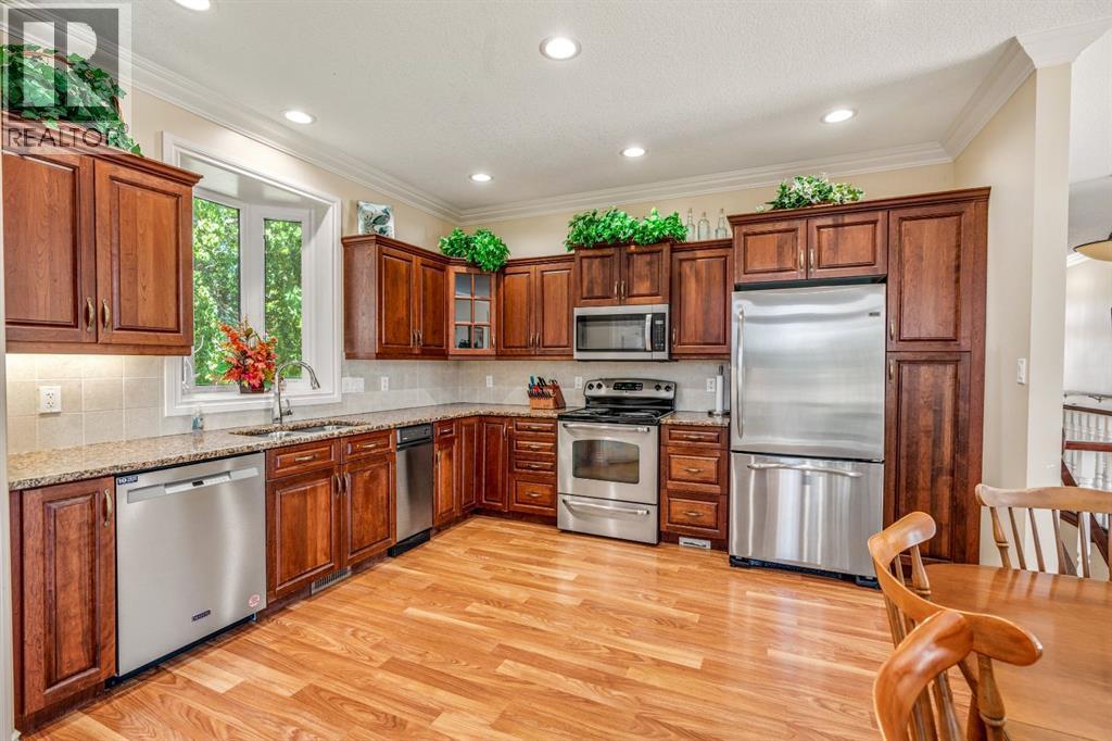 305 9 Street W Property Photo 21