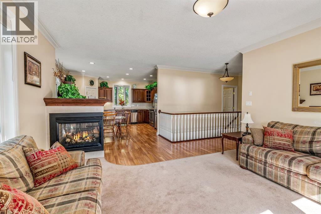 305 9 Street W Property Photo 23