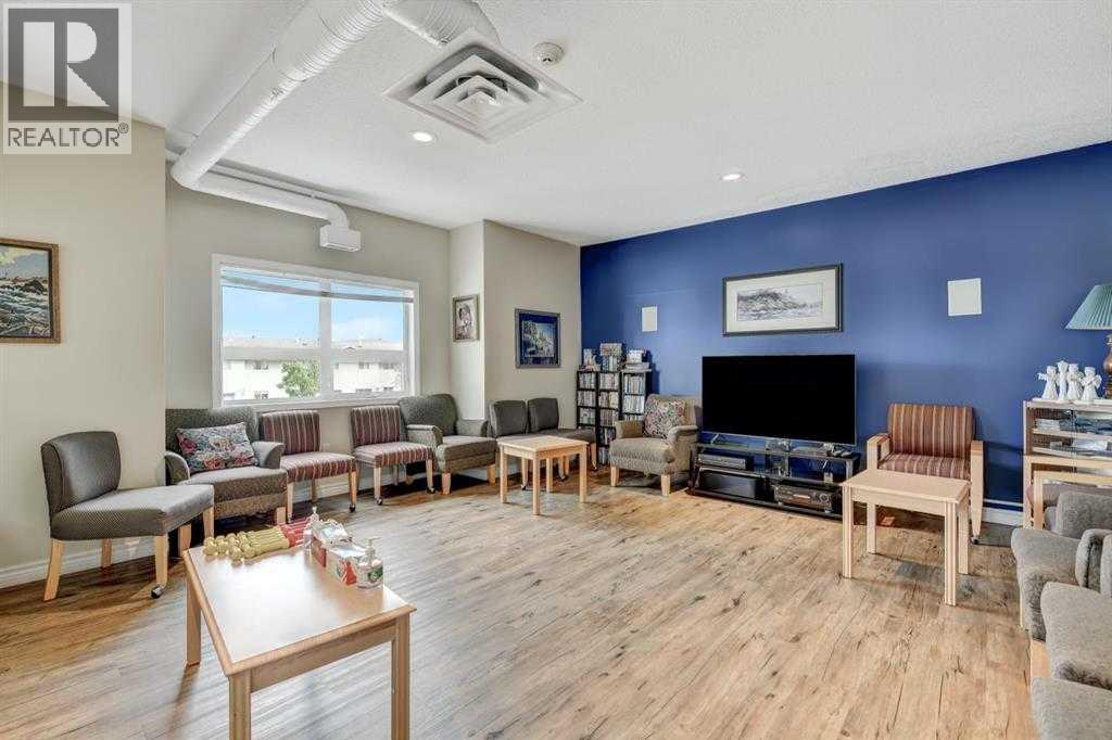 10402 111 Street Property Photo 13