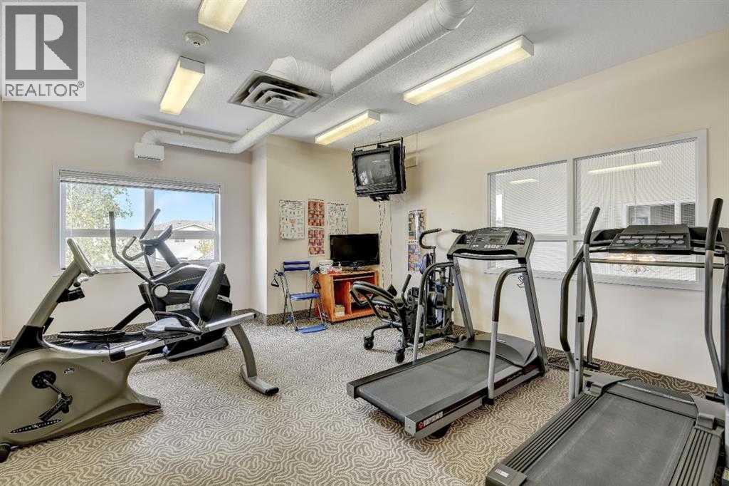 10402 111 Street Property Photo 14