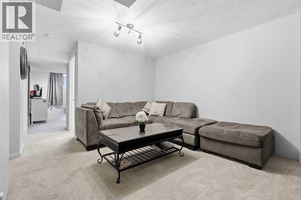 611 Walden Drive Se Property Photo 22