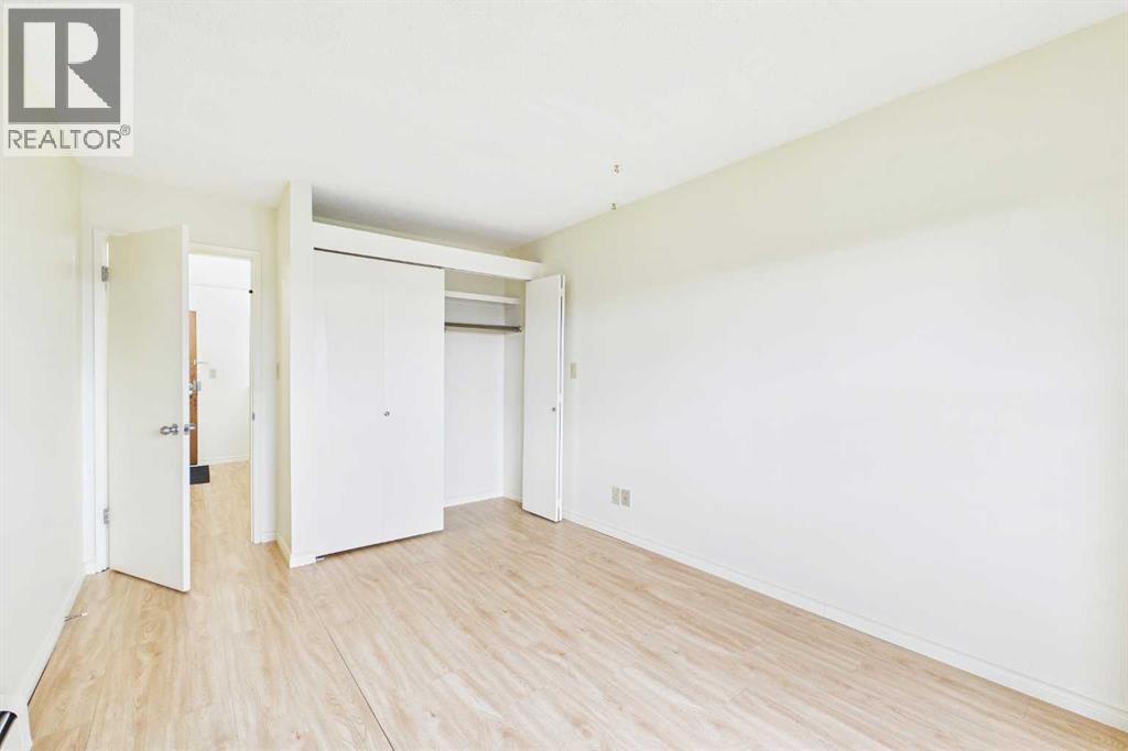 3719 49 Street Northwest Property Photo 27