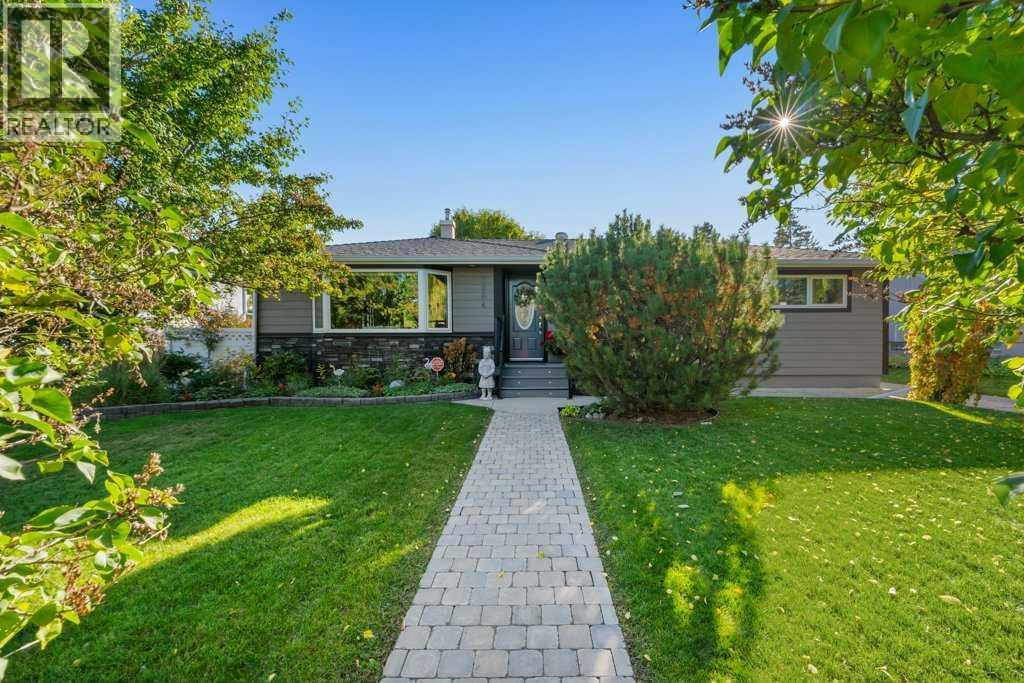 7804 7 Street Sw Property Photo 1