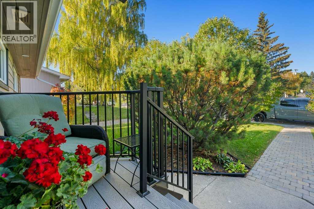 7804 7 Street Sw Property Photo 3