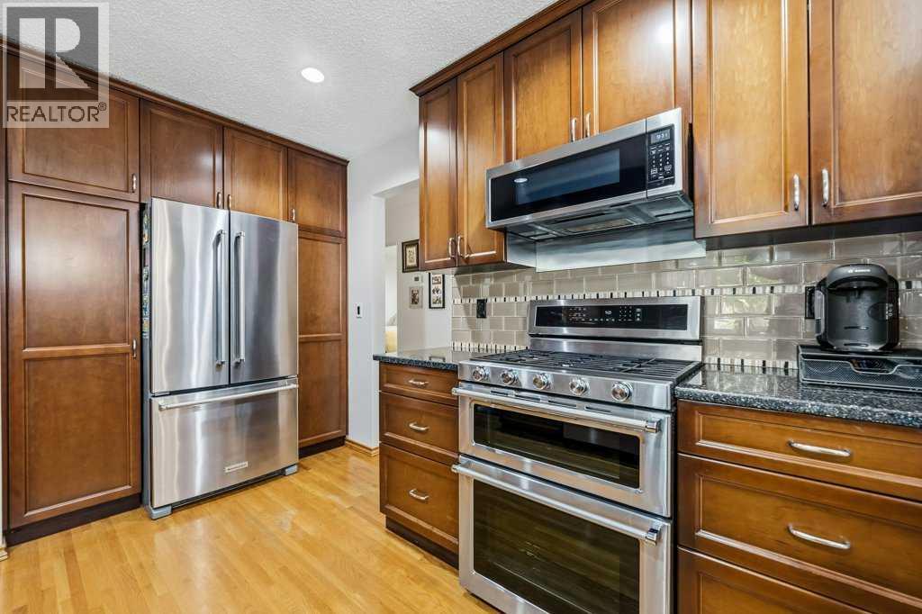 7804 7 Street Sw Property Photo 16