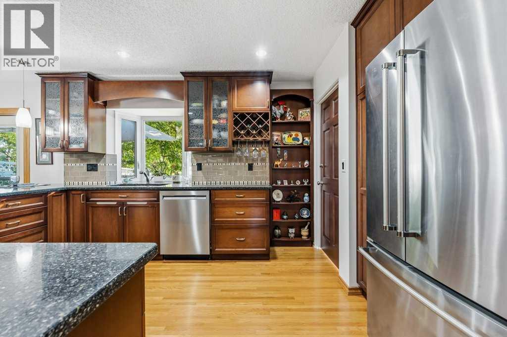 7804 7 Street Sw Property Photo 24