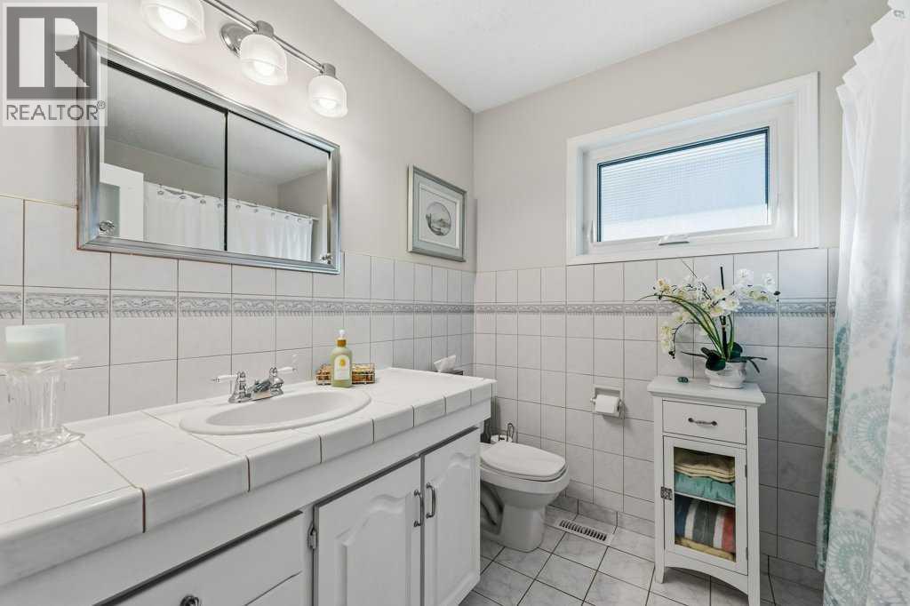 7804 7 Street Sw Property Photo 26