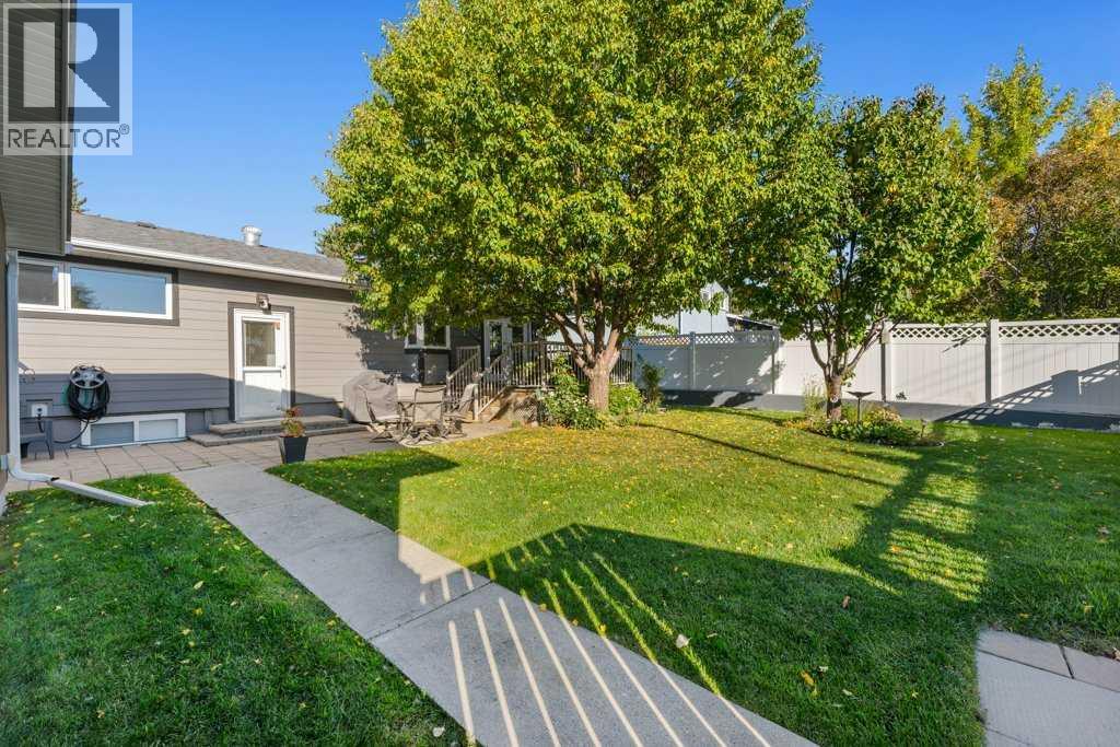 7804 7 Street Sw Property Photo 34