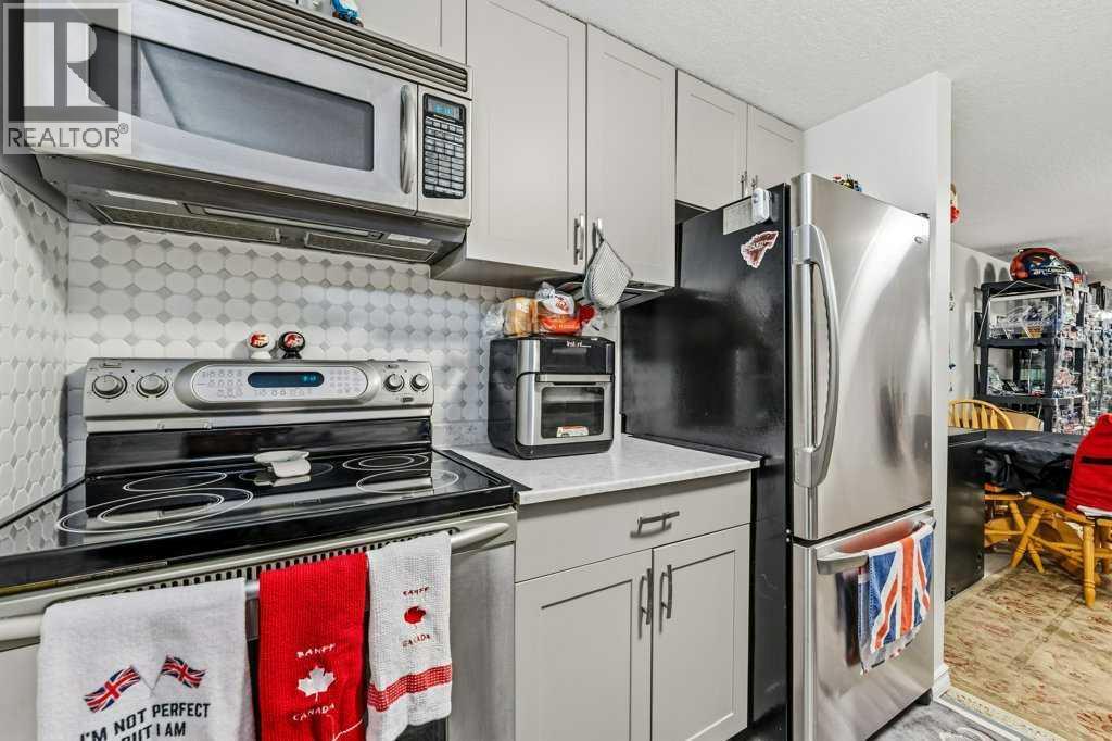 7804 7 Street Sw Property Photo 39