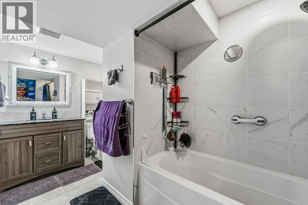 7804 7 Street Sw Property Photo 42