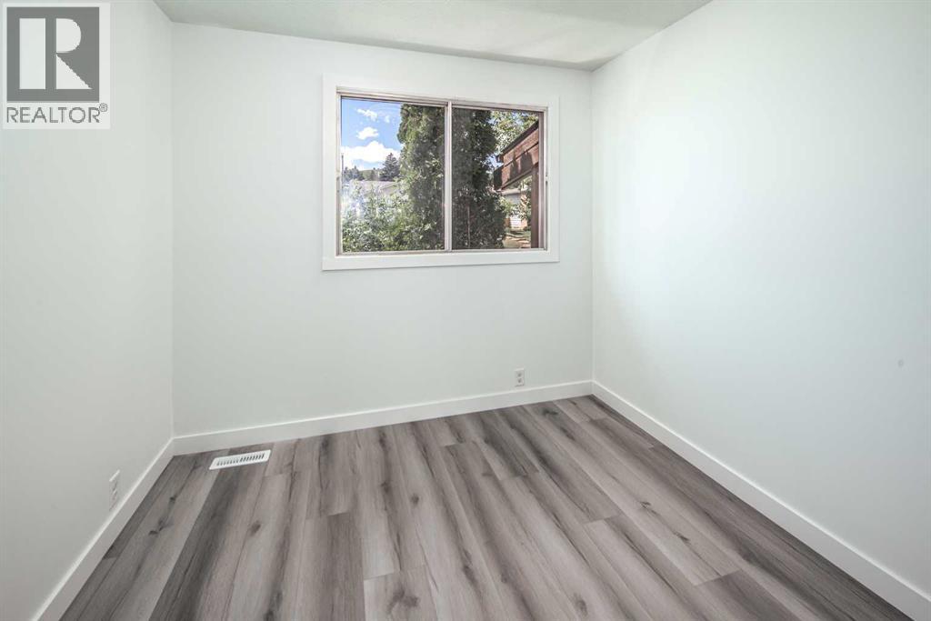 1055 72 Avenue Northwest Property Photo 13