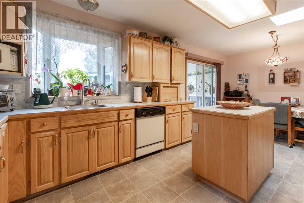 3905 23 Avenue S Property Photo 11
