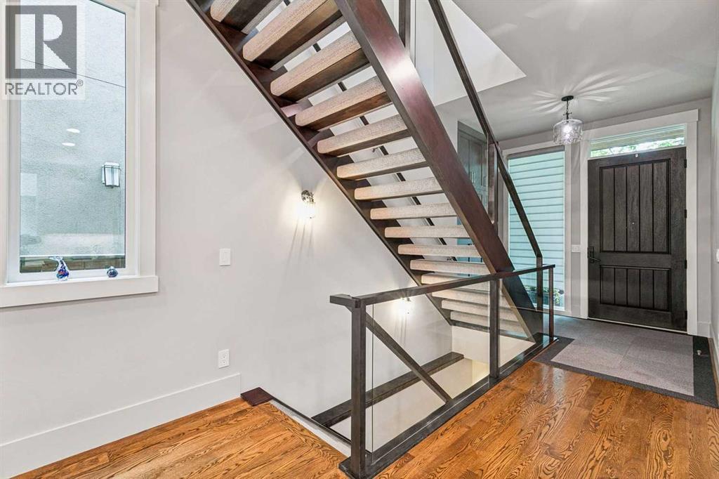 1940 48 Avenue Sw Property Photo 5