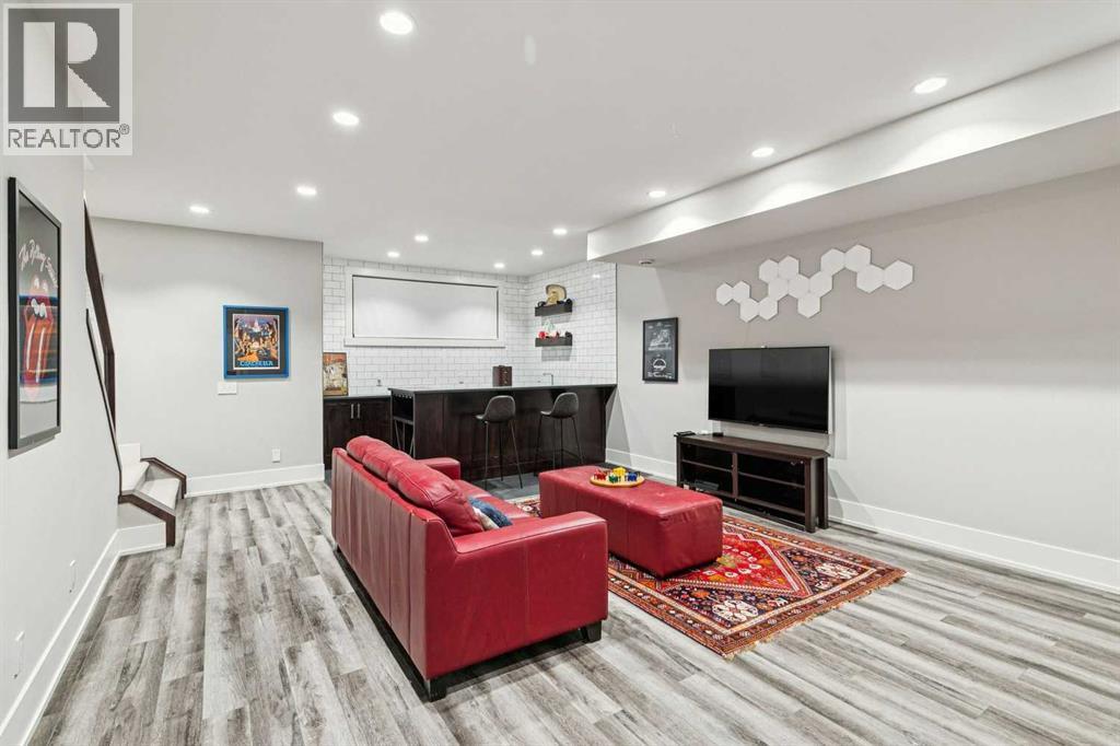 1940 48 Avenue Sw Property Photo 27