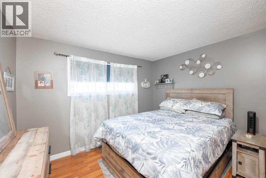 43 Ash Street W Property Photo 10