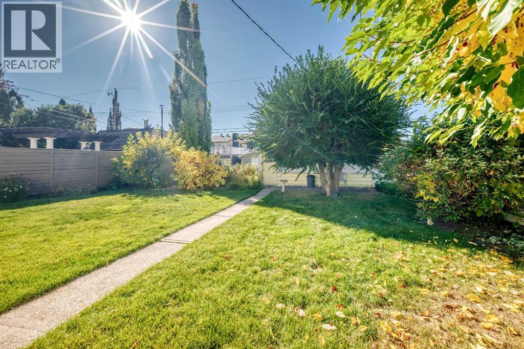 435 51 Avenue Property Photo 10