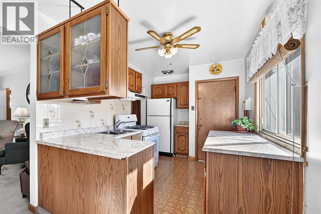 435 51 Avenue Property Photo 17