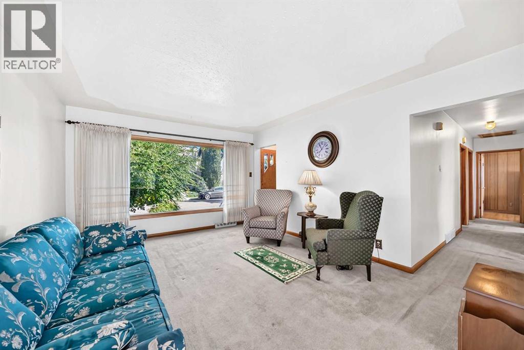 435 51 Avenue Property Photo 27