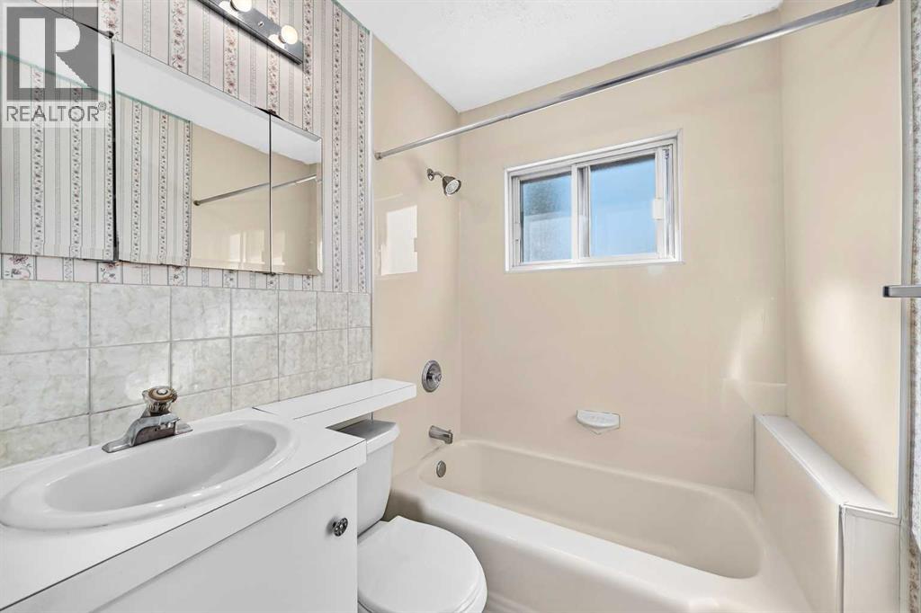 435 51 Avenue Property Photo 35